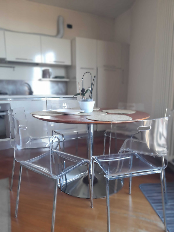 Situato al terzo piano di un complesso di recente costruzione, con pochissime unità abitative, do...