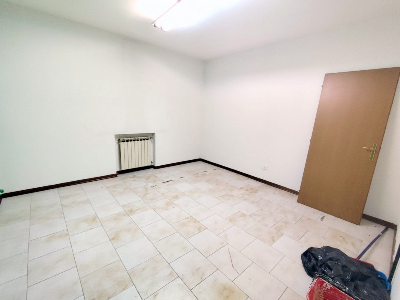 IMMOBILE SU DUE LIVELLI – PONTE SAN NICOLO’ – RONCAGLIA € 270.000 | Rif. CL460

IDEALE PER INVEST...