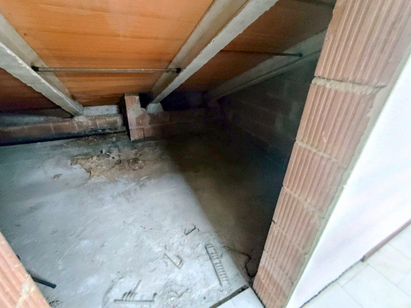 IMMOBILE SU DUE LIVELLI – PONTE SAN NICOLO’ – RONCAGLIA € 270.000 | Rif. CL460

IDEALE PER INVEST...