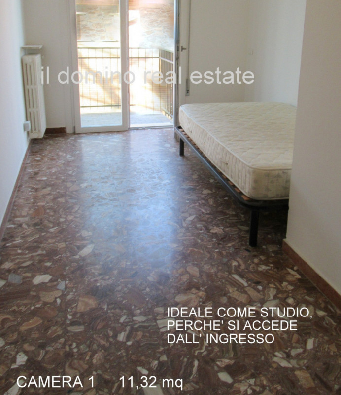 In posizione centrale e servita in quartiere Sacra Famiglia, appartamento libero da subito ristru...