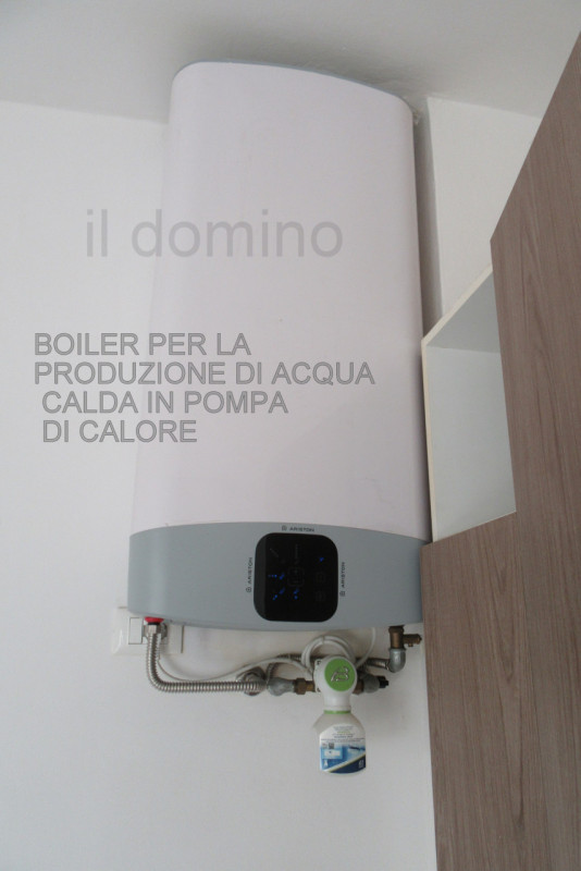 In posizione centrale e servita in quartiere Sacra Famiglia, appartamento libero da subito ristru...