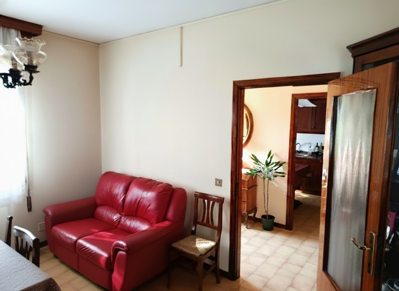 VIGONZA-Perarolo-: nel centro del paese, in una tranquilla zona residenziale con strada chiusa, p...