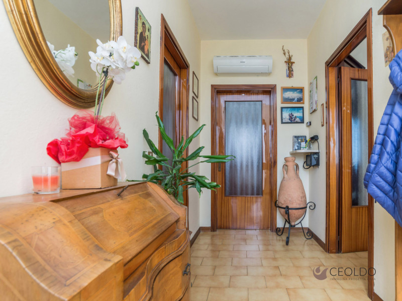 VIGONZA-Perarolo-: nel centro del paese, in una tranquilla zona residenziale con strada chiusa, p...