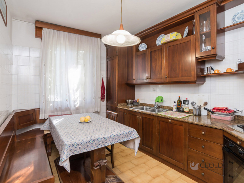 VIGONZA-Perarolo-: nel centro del paese, in una tranquilla zona residenziale con strada chiusa, p...