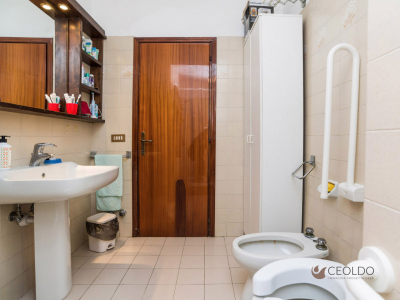 VIGONZA-Perarolo-: nel centro del paese, in una tranquilla zona residenziale con strada chiusa, p...