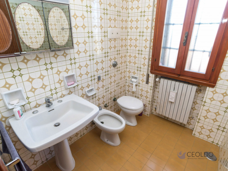 VIGONZA-Perarolo-: nel centro del paese, in una tranquilla zona residenziale con strada chiusa, p...