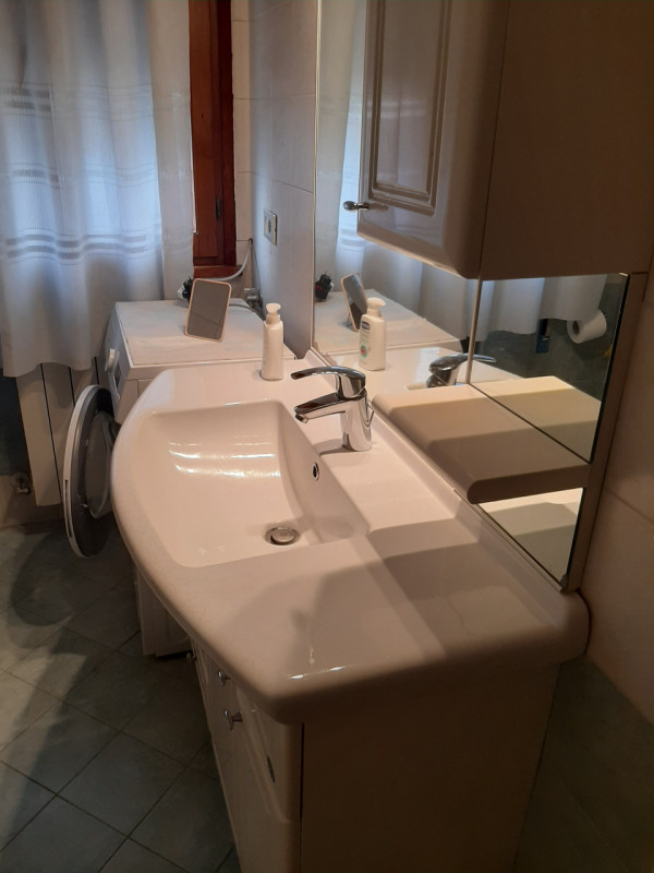 Nel quartiere di Pontevigodarzere, in una posizione tranquilla e comoda a tutti i servizi, propon...