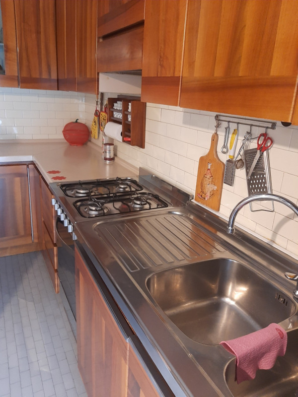 Nel quartiere di Pontevigodarzere, in una posizione tranquilla e comoda a tutti i servizi, propon...