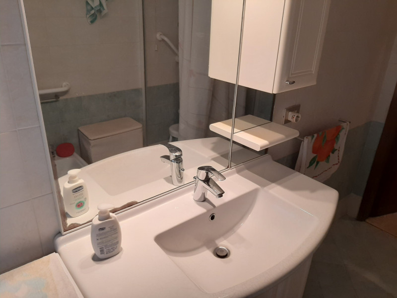 Nel quartiere di Pontevigodarzere, in una posizione tranquilla e comoda a tutti i servizi, propon...