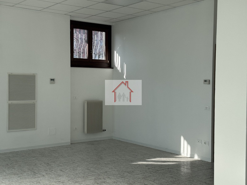 Rif.: PCL018 Per informazioni Paolo 3488545745
Villorba (Fontane)
L'Agenzia immobiliare Luxor è l...