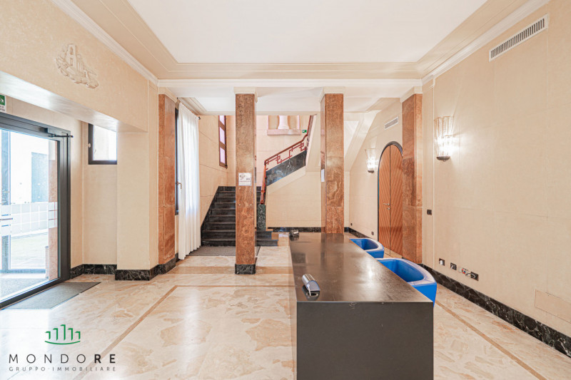 Nel cuore del quartiere Portello nel pieno centro di Padova in particolare nella via Belzoni 65, ...