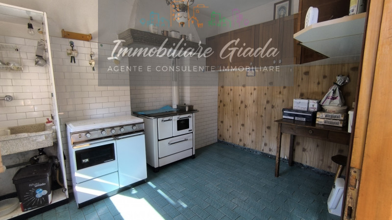 A Miane, in contesto tranquillo, proponiamo in vendita casa terratetto indipendente con giardino ...