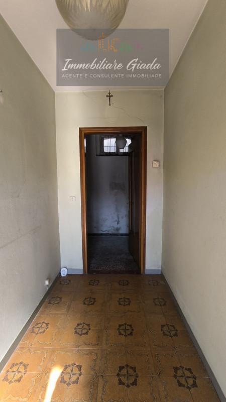 A Miane, in contesto tranquillo, proponiamo in vendita casa terratetto indipendente con giardino ...