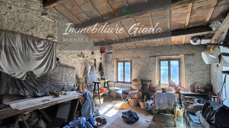 A Miane, in contesto tranquillo, proponiamo in vendita casa terratetto indipendente con giardino ...