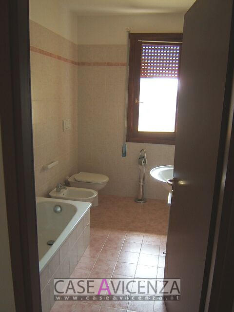 CAMISANO VIC.NO - c.e.d.- S.MARIA - RECENTISSIMO, MINI ARREDATO - DISPONIBILE DAL 01 MAGGIO 2026 ...