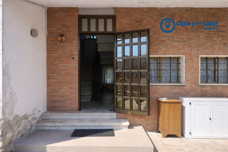 APPROVATO GRUPPO CASA PER CASA: VALUTATO, CONTROLLATO, GESTITO IN ESCLUSIVA!

ZONA:
L’immobile è ...