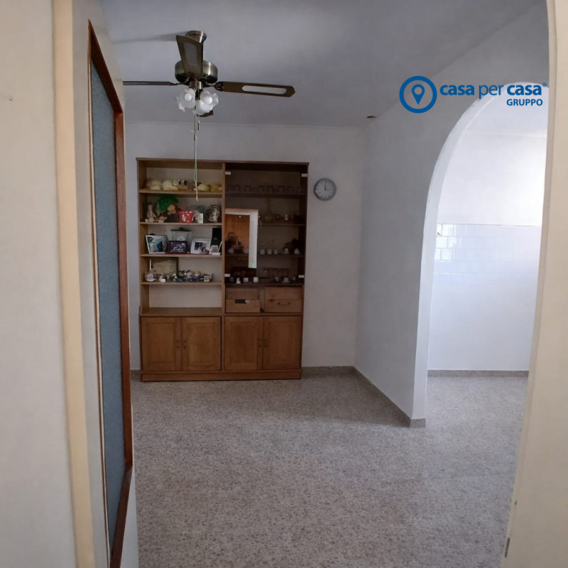 APPROVATO GRUPPO CASA PER CASA: VALUTATO, CONTROLLATO, GESTITO IN ESCLUSIVA!

ZONA:
L’immobile è ...