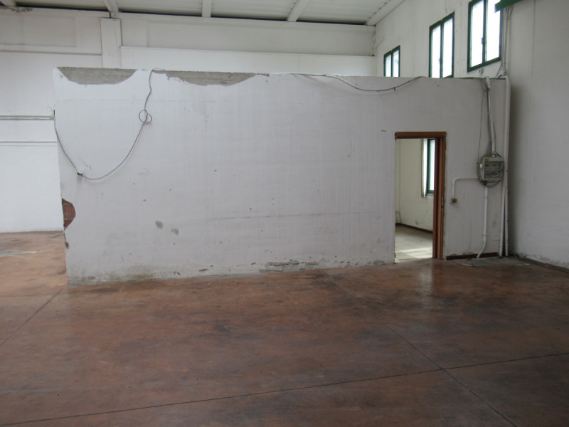 A Villorba (TV), zona industriale, proponiamo in affitto capannone artigianale, per totali 400 me...