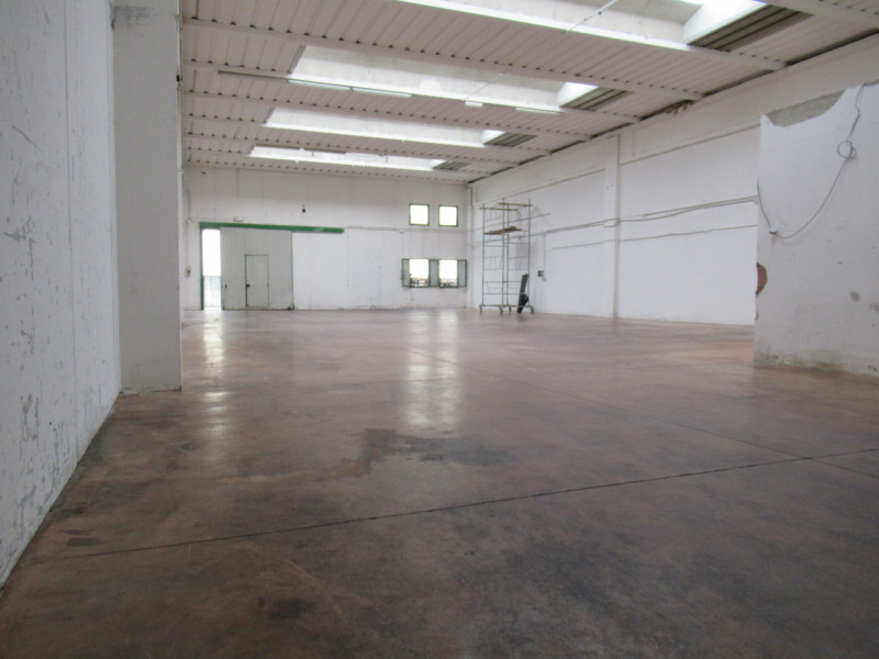 A Villorba (TV), zona industriale, proponiamo in affitto capannone artigianale, per totali 400 me...