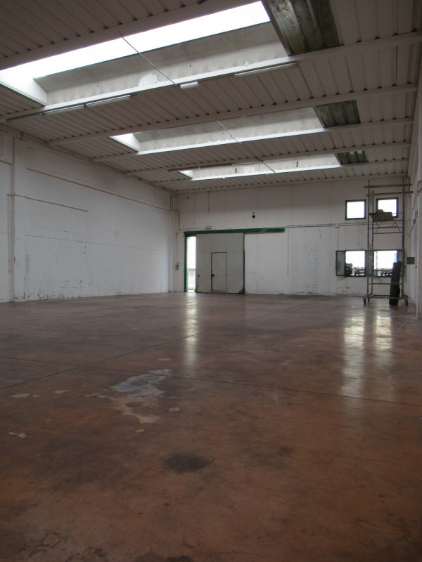 A Villorba (TV), zona industriale, proponiamo in affitto capannone artigianale, per totali 400 me...