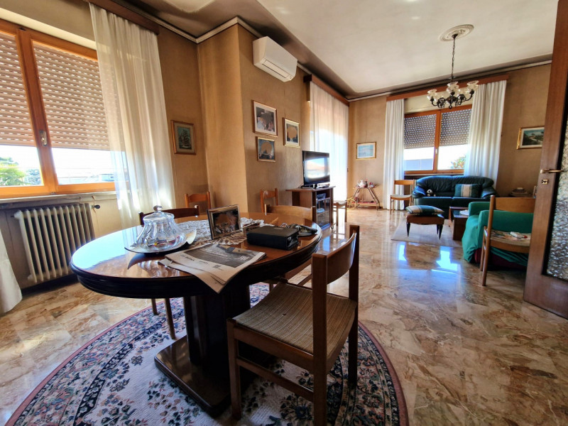 UBICAZIONE E CONTESTO

Nel comune di Torri di Quartesolo, in posizione centrale e strategica, pro...