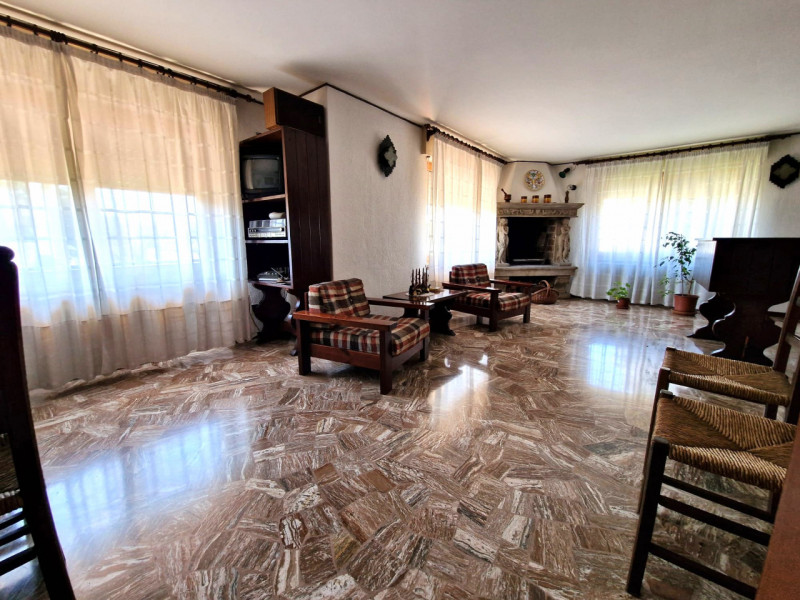 UBICAZIONE E CONTESTO

Nel comune di Torri di Quartesolo, in posizione centrale e strategica, pro...