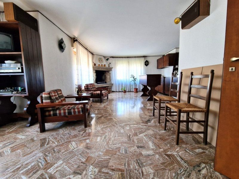 UBICAZIONE E CONTESTO

Nel comune di Torri di Quartesolo, in posizione centrale e strategica, pro...