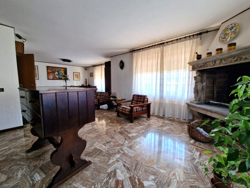 UBICAZIONE E CONTESTO

Nel comune di Torri di Quartesolo, in posizione centrale e strategica, pro...