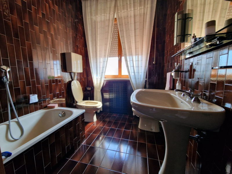 UBICAZIONE E CONTESTO

Nel comune di Torri di Quartesolo, in posizione centrale e strategica, pro...