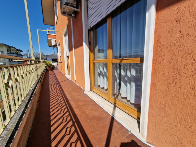 UBICAZIONE E CONTESTO

Nel comune di Torri di Quartesolo, in posizione centrale e strategica, pro...