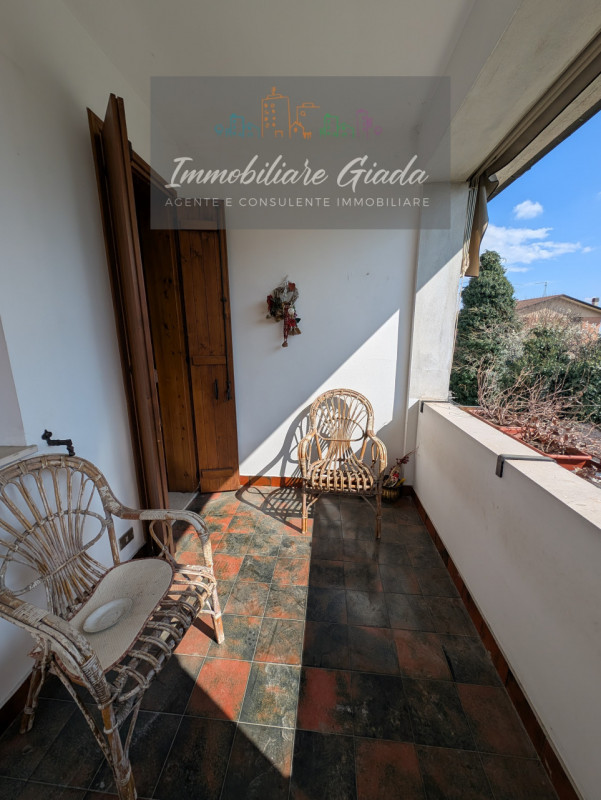 A pochi minuti dal Duomo di Ceneda, proponiamo in vendita una casa singola disposta su due piani ...