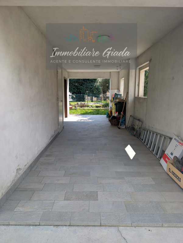 A pochi minuti dal Duomo di Ceneda, proponiamo in vendita una casa singola disposta su due piani ...