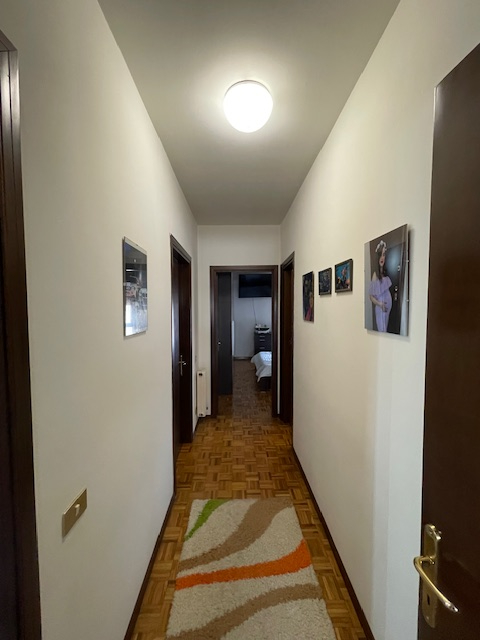 VIGODARZERE proponiamo in vendita un grazioso appartamento al 2° ed ultimo piano. 
L'immobile è c...