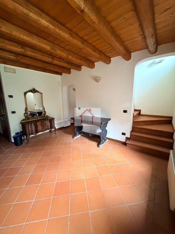 Rif: DB373
X INFO - Denis: 340.254.0785
Proponiamo in vendita una splendida casa a schiera di por...