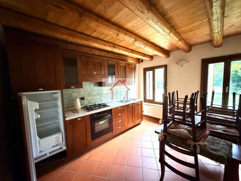 Rif: DB373
X INFO - Denis: 340.254.0785
Proponiamo in vendita una splendida casa a schiera di por...