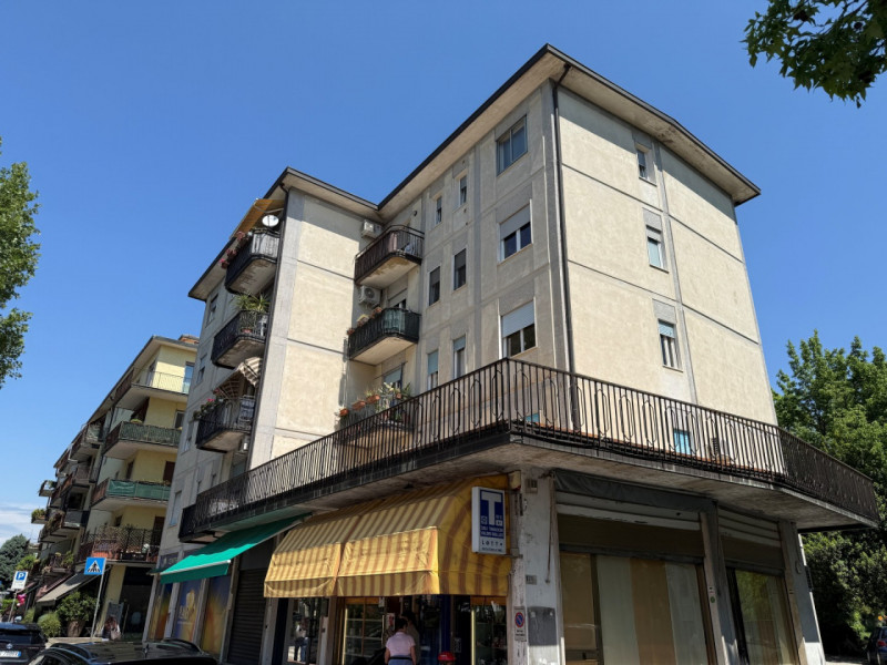 APPARTAMENTO IN VIA LEGIONE ANTONINI N. 150 A SANTA BERTILLA. EURO 135.000. CODICE 4600. PER INFO...