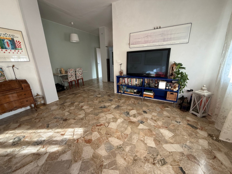 APPARTAMENTO IN VIA LEGIONE ANTONINI N. 150 A SANTA BERTILLA. EURO 135.000. CODICE 4600. PER INFO...