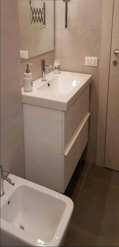 Piccolo appartamento terzo piano, zona ospedali/zona Portello. C’è l’aria condizionata e TV. Risc...