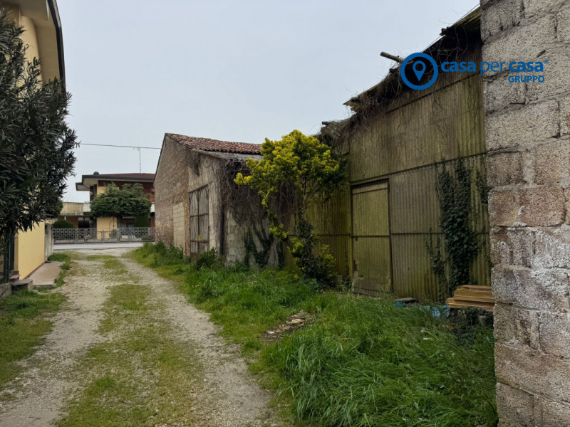 APPROVATO GRUPPO CASA PER CASA: VALUTATO, CONTROLLATO, GESTITO IN ESCLUSIVA!

ZONA:
Solesino, in ...