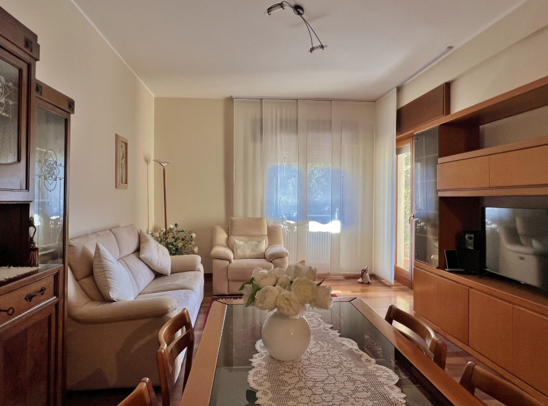 VICENZA OVEST: BICAMERE + STUDIO CON TERRAZZE E GARAGE - Rif. 8369
In fondo ad una tranquilla str...