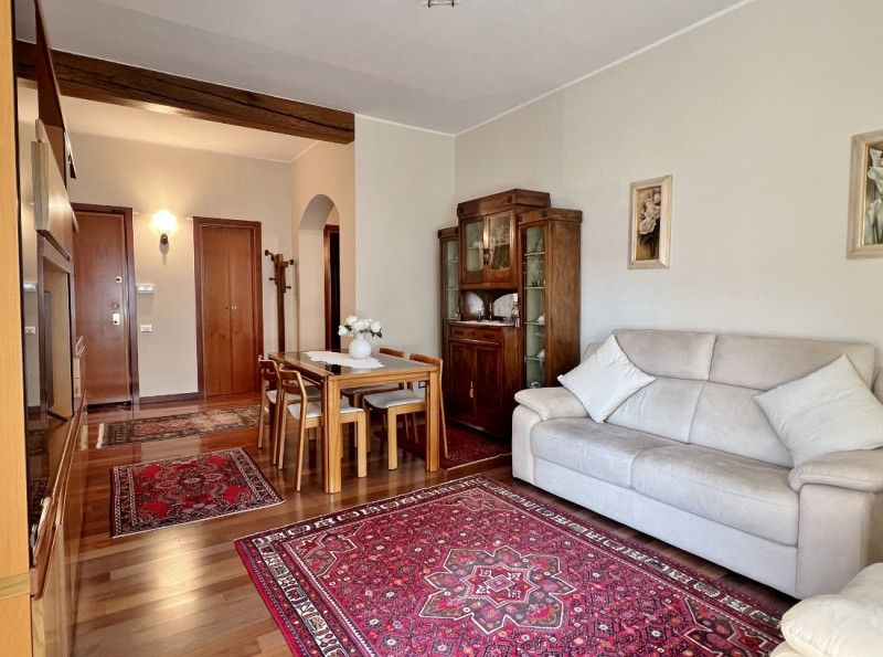 VICENZA OVEST: BICAMERE + STUDIO CON TERRAZZE E GARAGE - Rif. 8369
In fondo ad una tranquilla str...