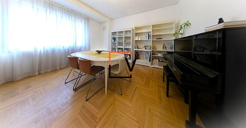 V403 - Proponiamo in vendita esclusivo appartamento con ampia terrazza panoramica condominiale do...