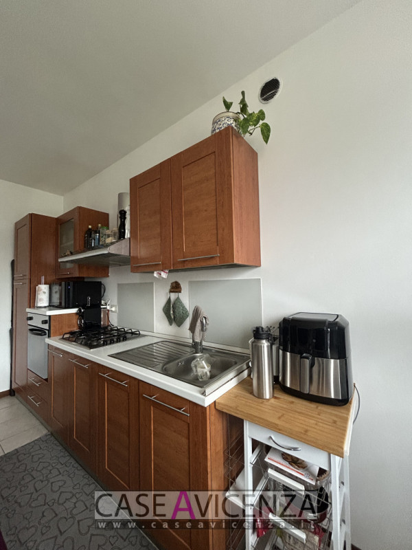 Villaverla (VI) - C.E.F - COMPLETAMENTE ARREDATO (manca solo la lavatrice) - In quartiere residen...