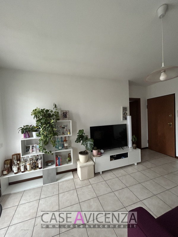 Villaverla (VI) - C.E.F - COMPLETAMENTE ARREDATO (manca solo la lavatrice) - In quartiere residen...