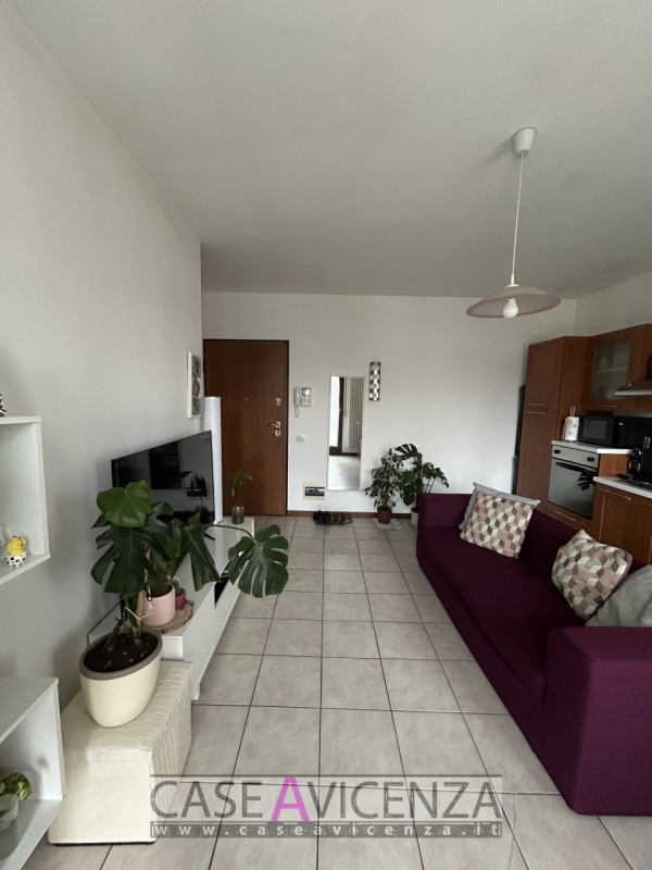 Villaverla (VI) - C.E.F - COMPLETAMENTE ARREDATO (manca solo la lavatrice) - In quartiere residen...