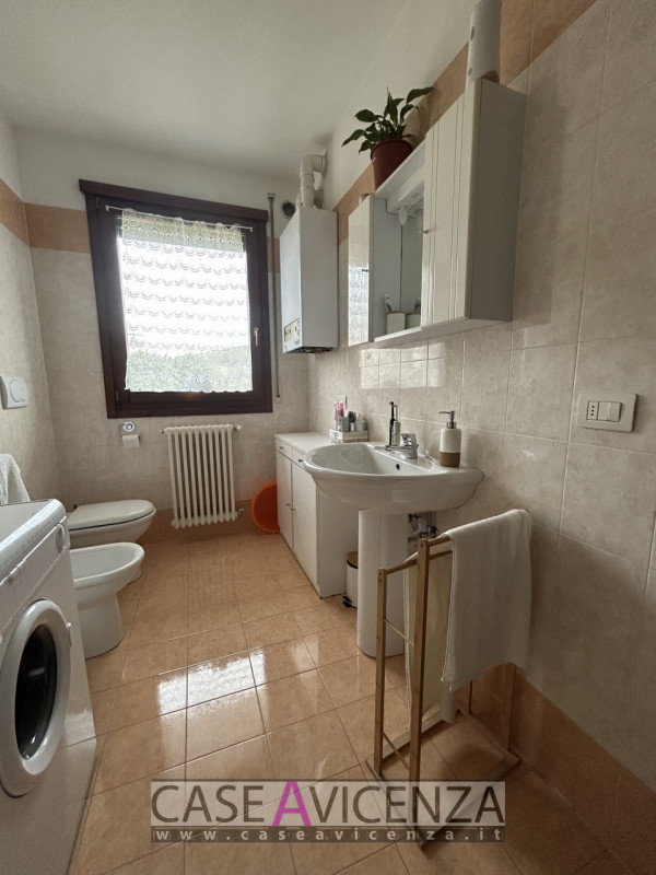 Villaverla (VI) - C.E.F - COMPLETAMENTE ARREDATO (manca solo la lavatrice) - In quartiere residen...