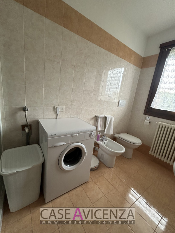 Villaverla (VI) - C.E.F - COMPLETAMENTE ARREDATO (manca solo la lavatrice) - In quartiere residen...