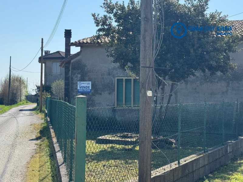 APPROVATO GRUPPO CASA PER CASA: VALUTATO, CONTROLLATO, GESTITO IN ESCLUSIVA!

ZONA:
L'abitazione ...