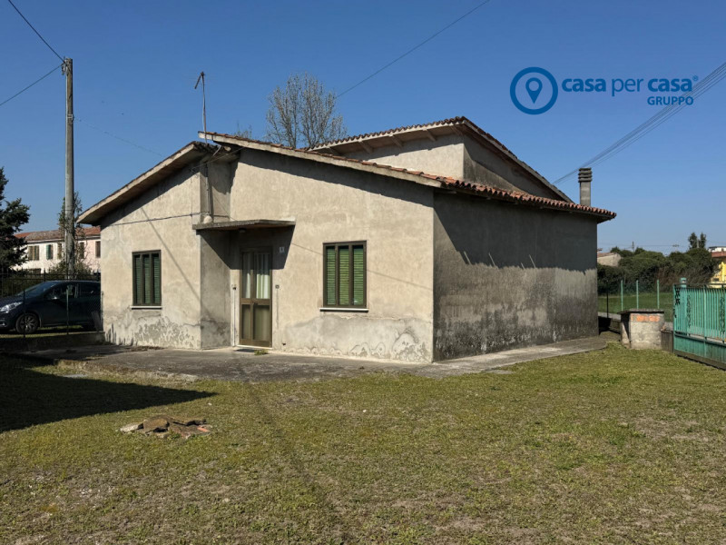 APPROVATO GRUPPO CASA PER CASA: VALUTATO, CONTROLLATO, GESTITO IN ESCLUSIVA!

ZONA:
L'abitazione ...