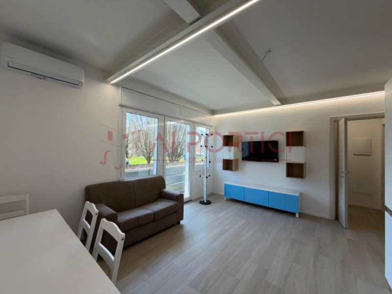 PIOVE DI SACCO Centro Storico - APPARTAMENTO completamente ristrutturato posto al piano primo su ...